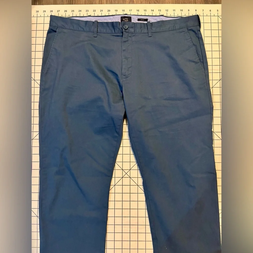 J. Crew Men’s Size 38/32 Blue Driggs Flex Chino Pants‎